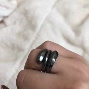 Lia Sophia ring size 6